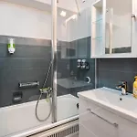 Der Zwergenbau *